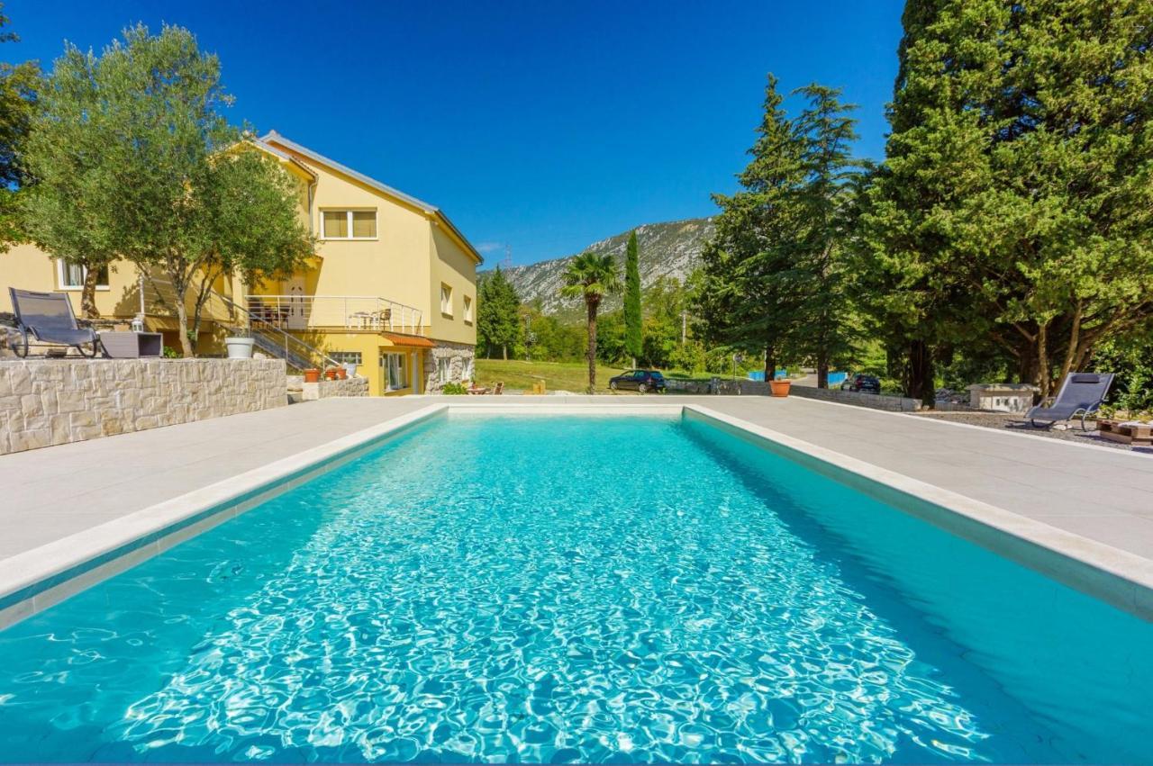Emaris Apartment Tribalj  ภายนอก รูปภาพ