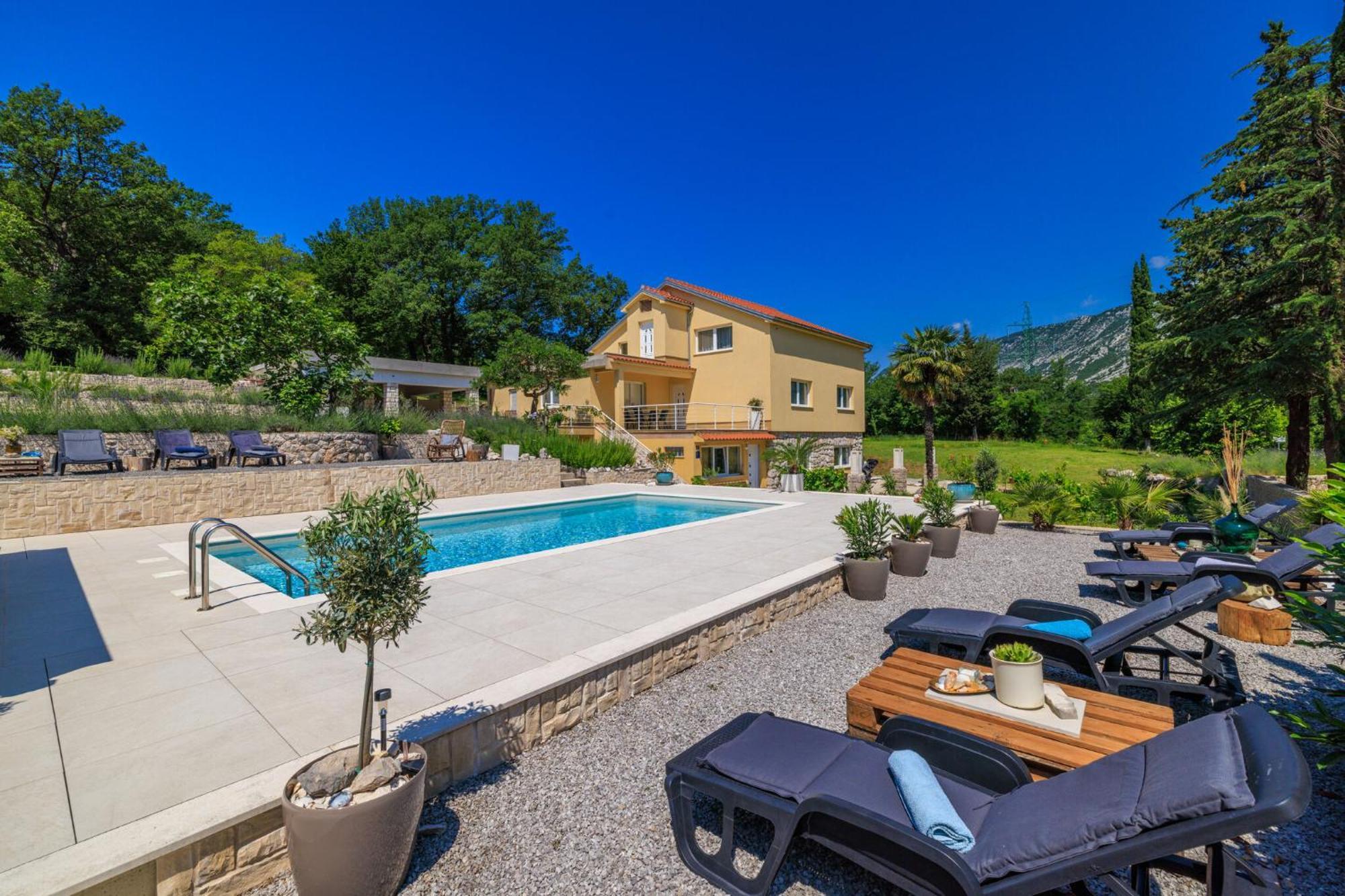 Emaris Apartment Tribalj  ภายนอก รูปภาพ