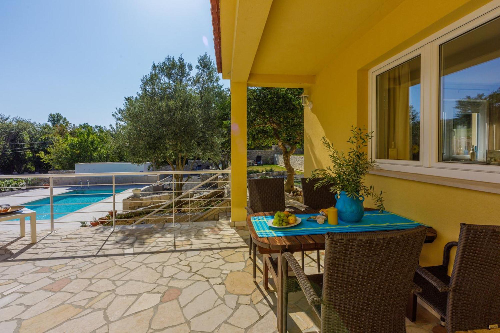 Emaris Apartment Tribalj  ภายนอก รูปภาพ