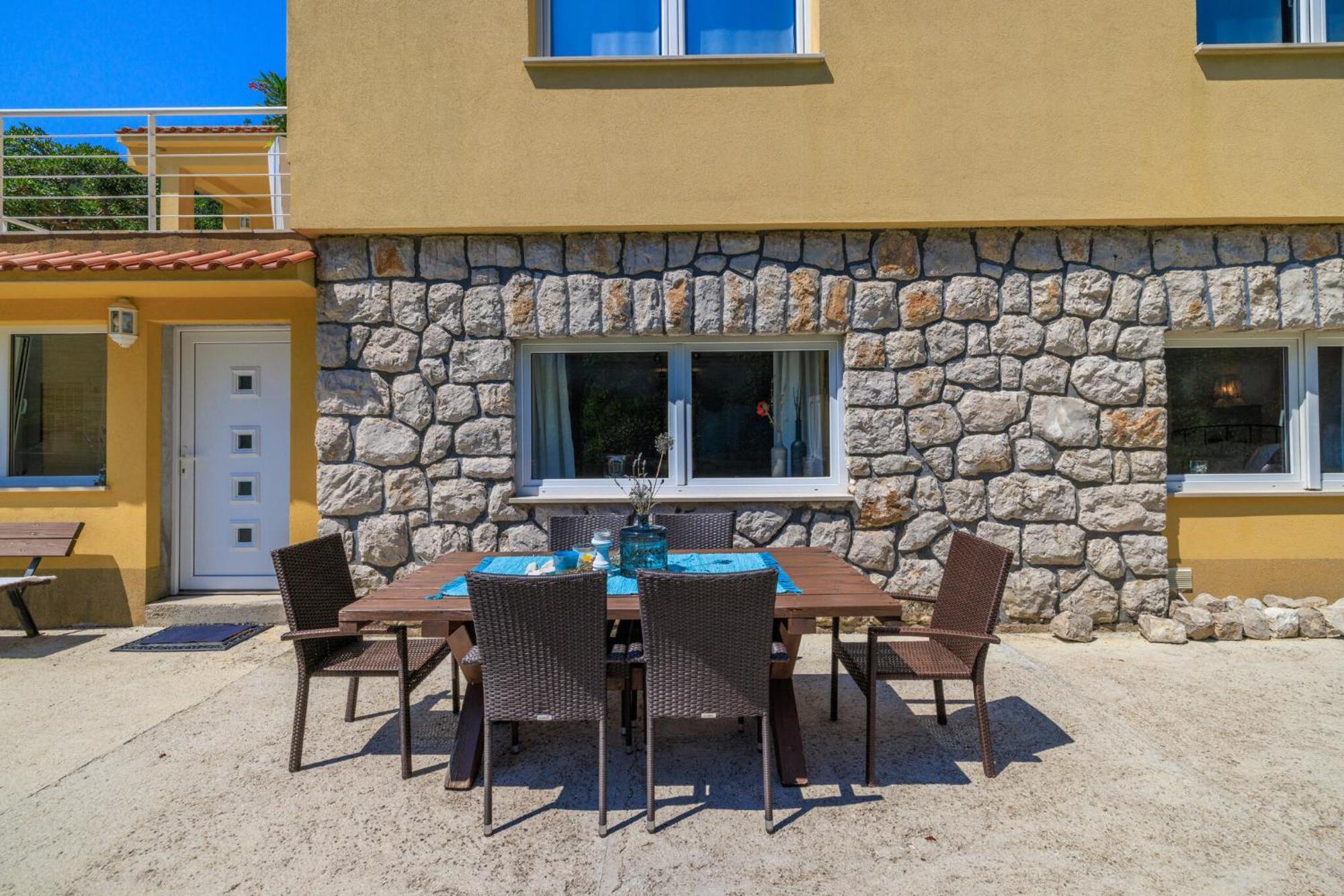 Emaris Apartment Tribalj  ภายนอก รูปภาพ